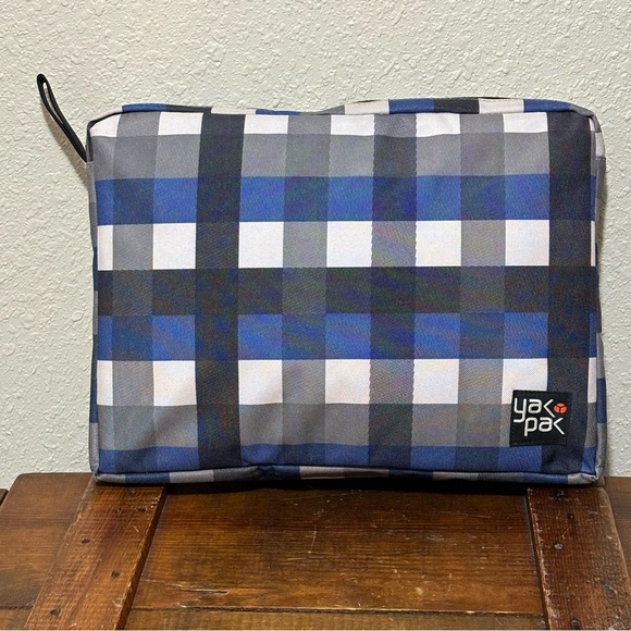 Yak Pak Laptop Bag Plaid Padded Laptop Device Carrying Case Arm Hand Tote. 18” - Picture 2 of 7